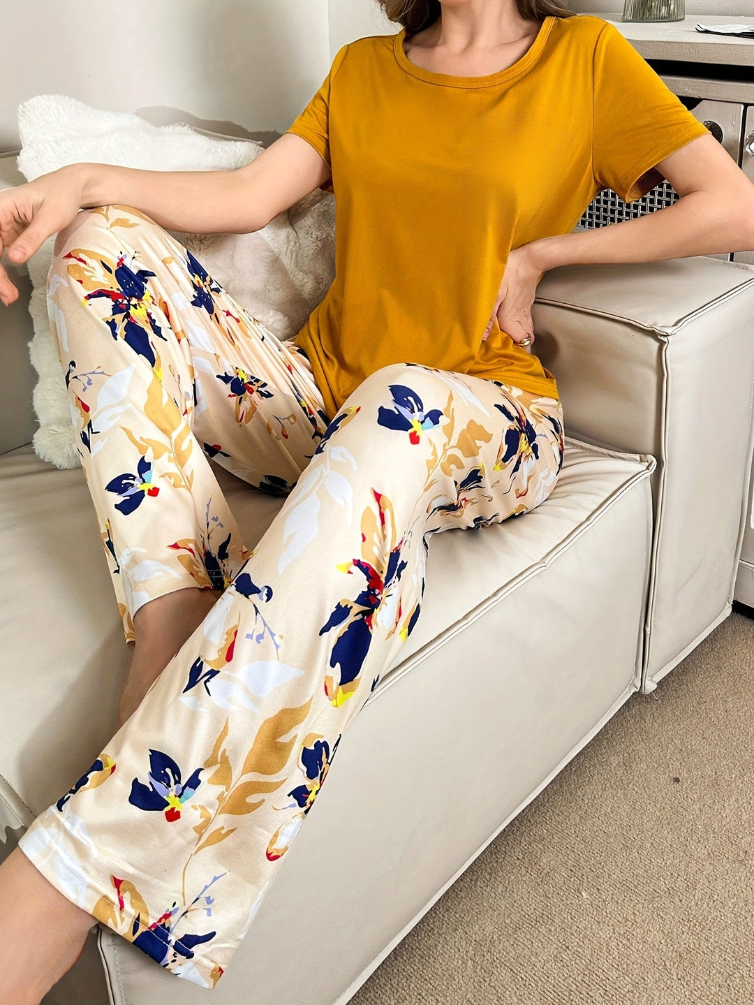 Comfortable Mustard Pajamas for Women with Floral Print Short Sleeve Two Piece