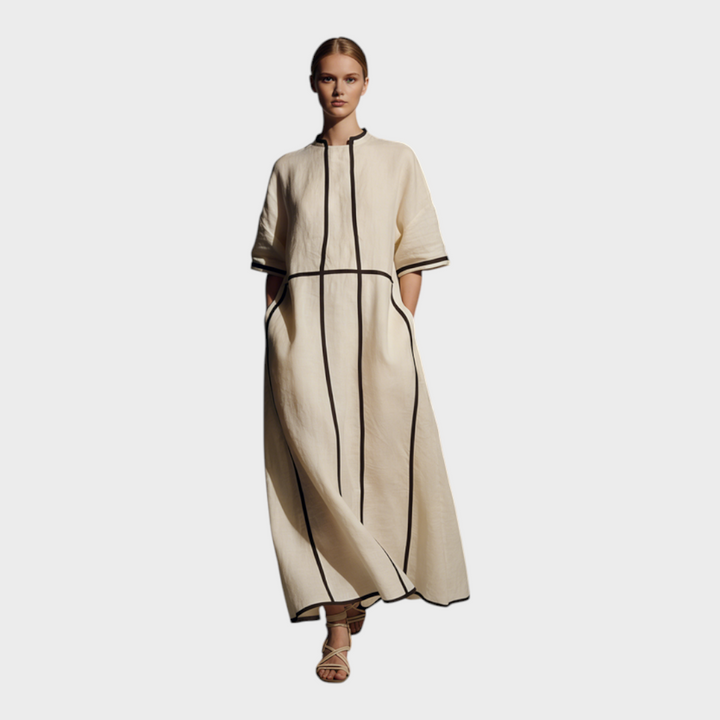 Peyton | Robe longue moderne en mélange de lin beige pour femme avec col montant, demi-manches, lignes contrastantes et poches MDA2924L4AU
