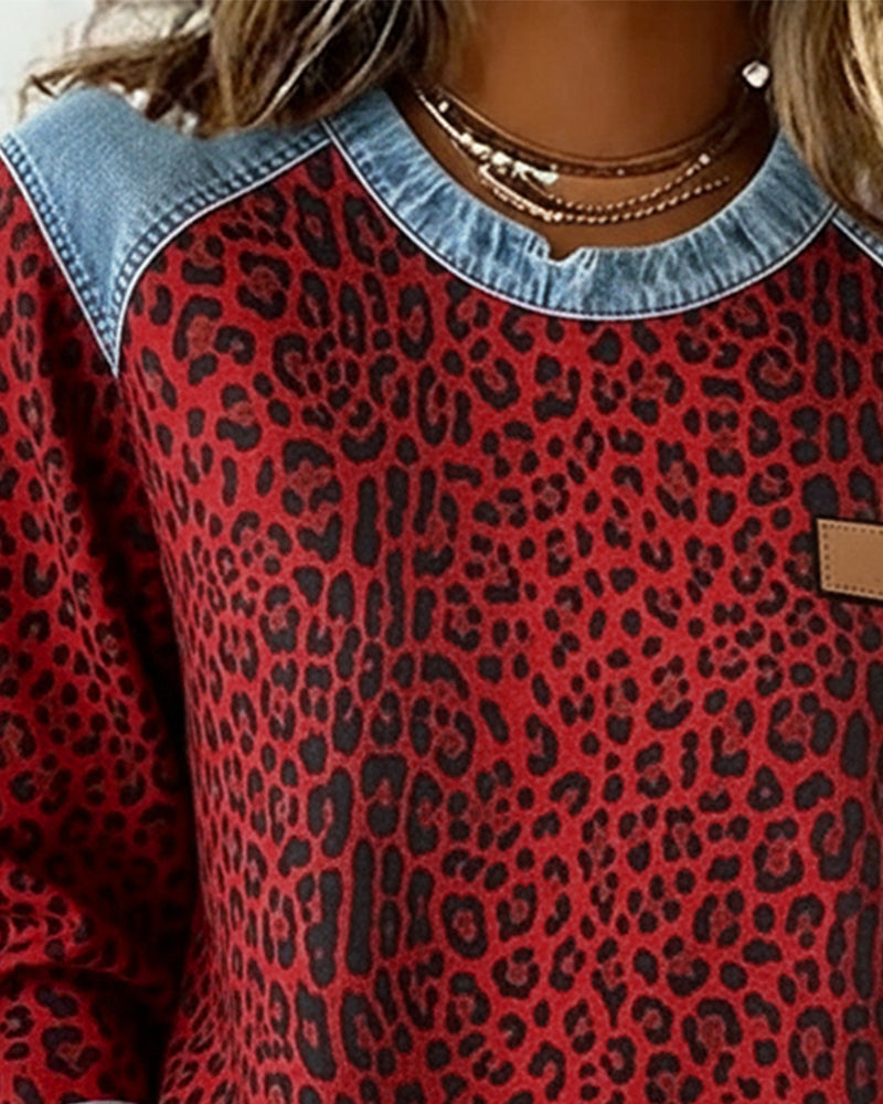 Felpa comoda leopardata da donna con girocollo a manica lunga, in stile rilassato con dettagli in denim colorblock