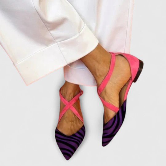 Khreysa | Ballerina elegante con cinturini