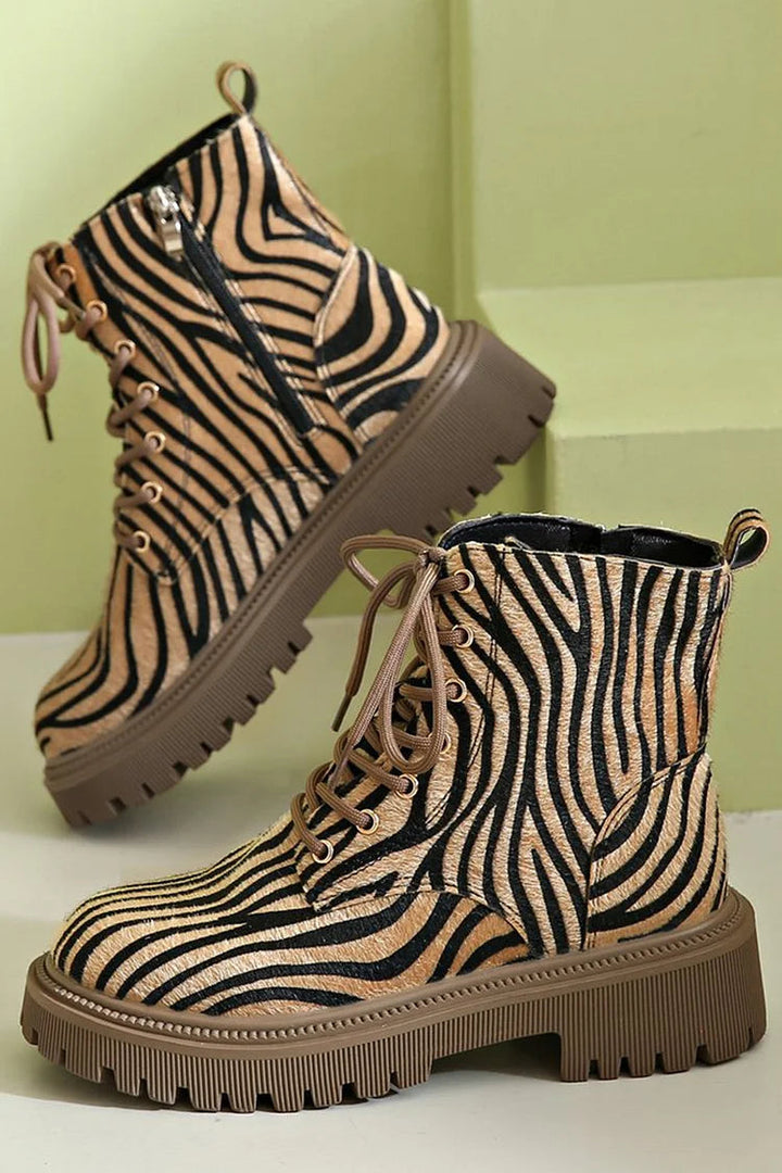 ANFIBI CON STAMPA ZEBRA E LACCI
