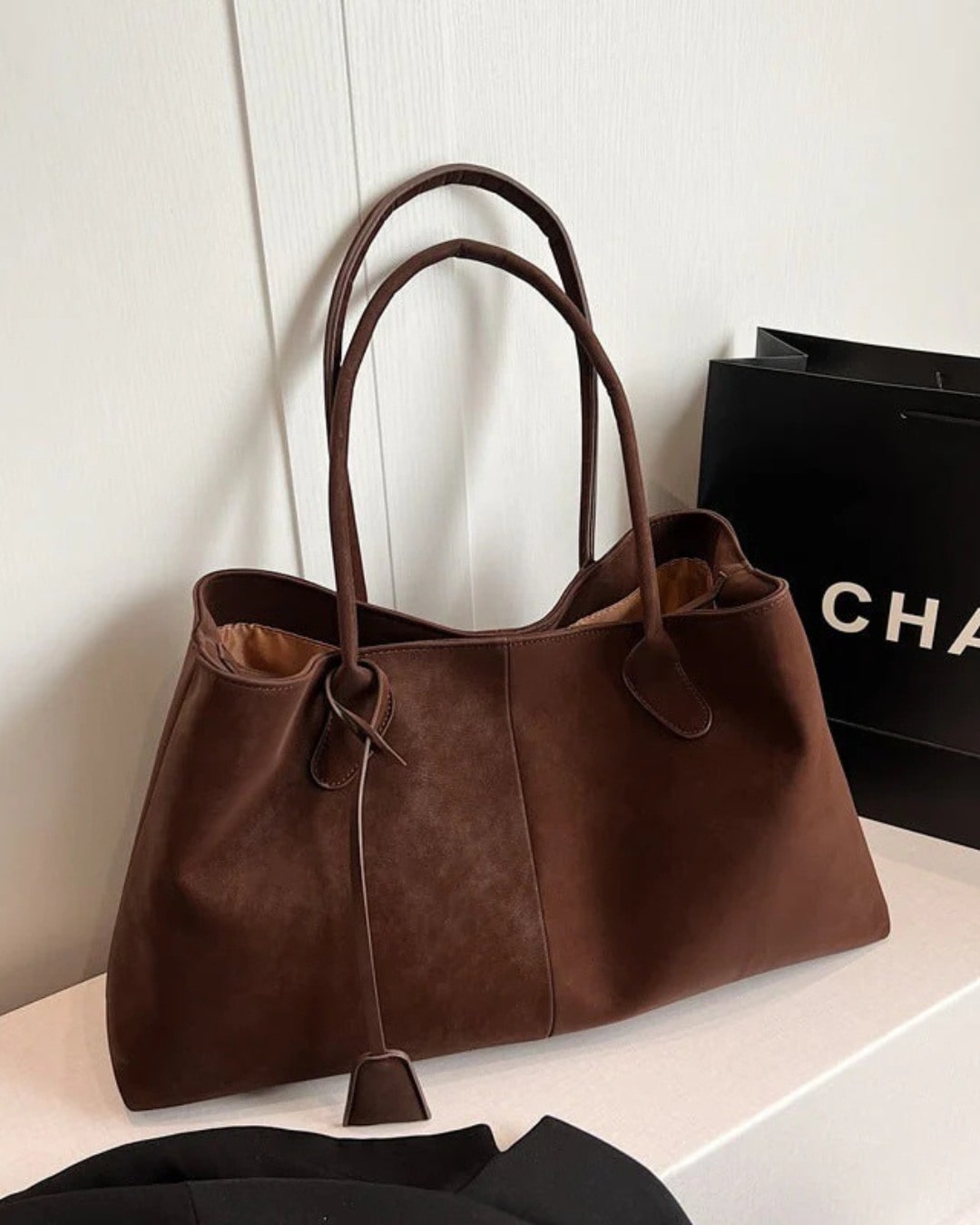 Mara Tote | Un'elegante compagna per il lavoro e il tempo libero