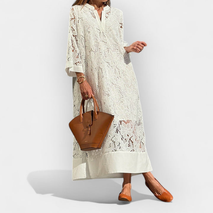 Robe légère avec des détails en dentelle