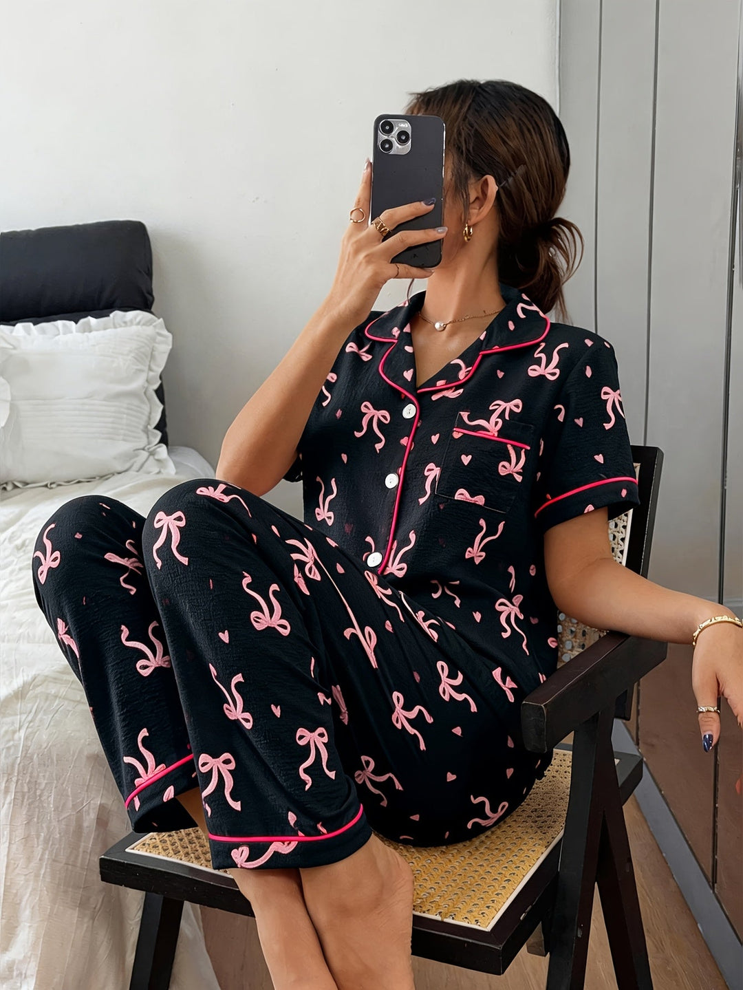 Comfortable Bow Print Pajama Set for Women with Notched Collar Short Sleeve Button Front Two Piece Style
