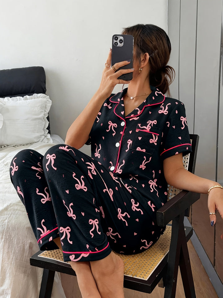 Comfortable Bow Print Pajama Set for Women with Notched Collar Short Sleeve Button Front Two Piece Style