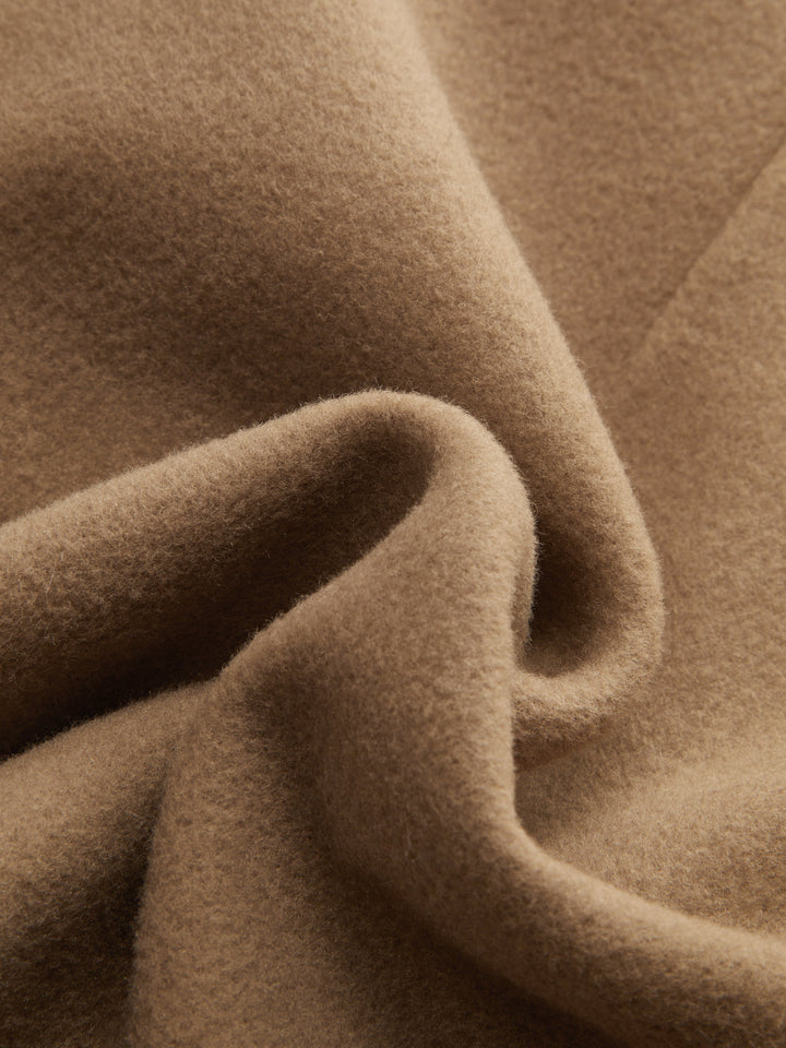 Dessa | Robe courte en tissu léger avec manches bouffantes