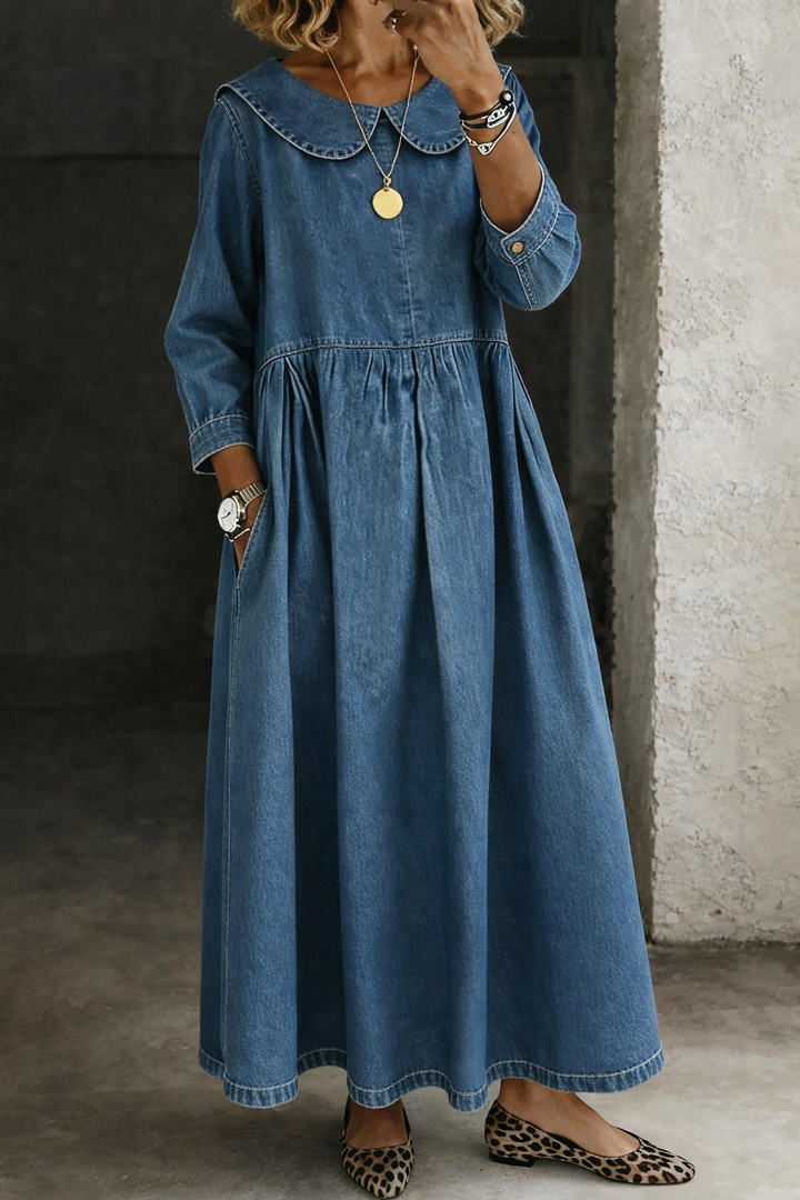 Abito in jeans da donna con colletto alla Peter Pan
