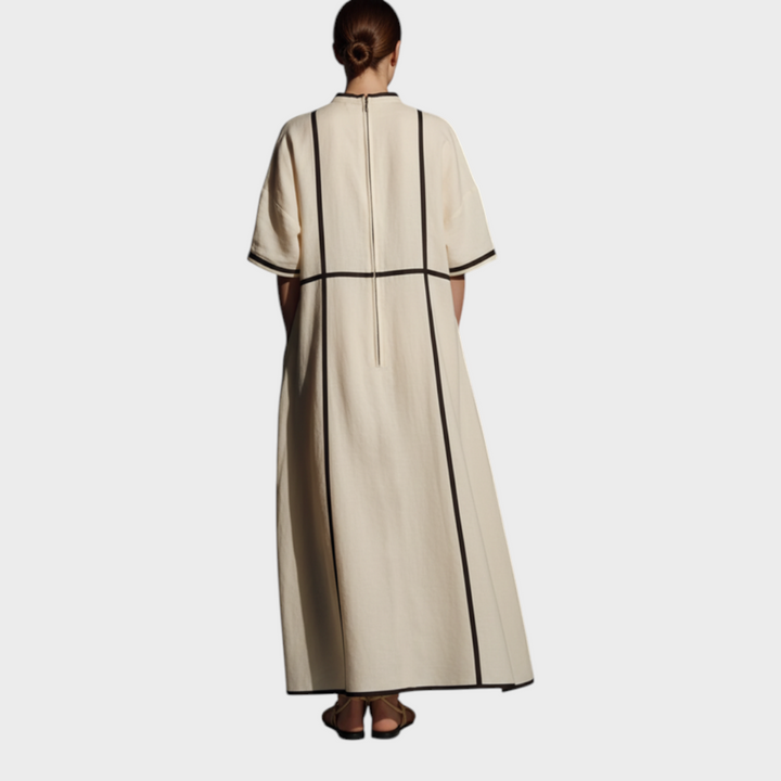Peyton | Robe longue moderne en mélange de lin beige pour femme avec col montant, demi-manches, lignes contrastantes et poches MDA2924L4AU