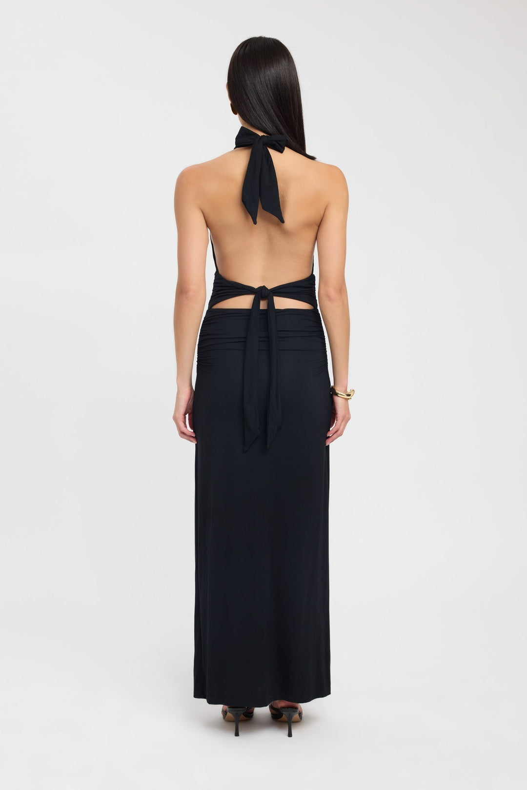 Sariah - Robe longue élégante à col montant