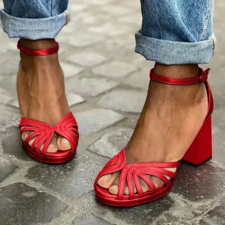 Gianna | Décolleté Classiche