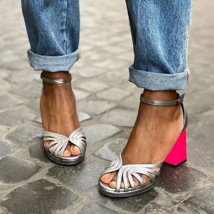 Gianna | Décolleté Classiche