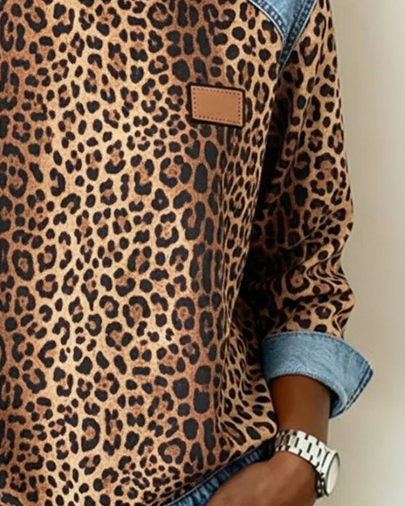 Felpa comoda leopardata da donna con girocollo a manica lunga, in stile rilassato con dettagli in denim colorblock