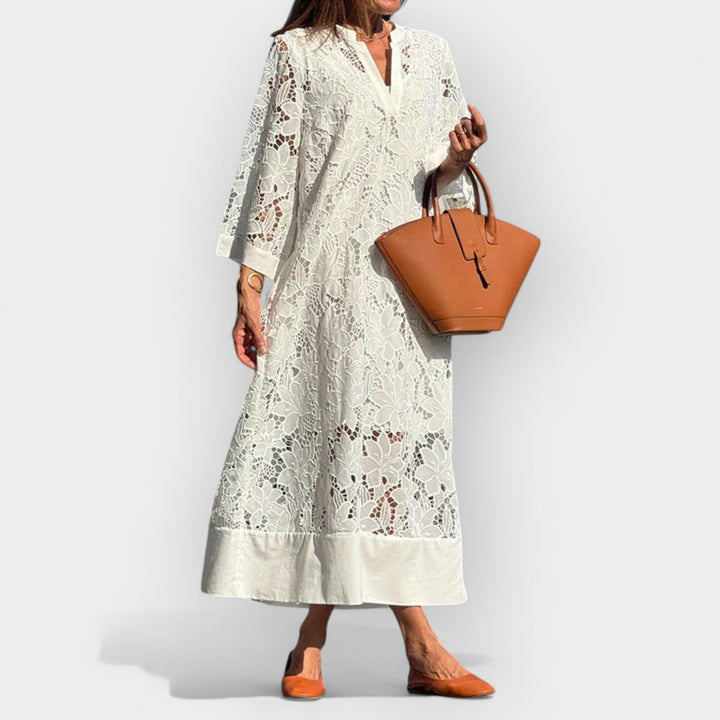 Robe légère avec des détails en dentelle