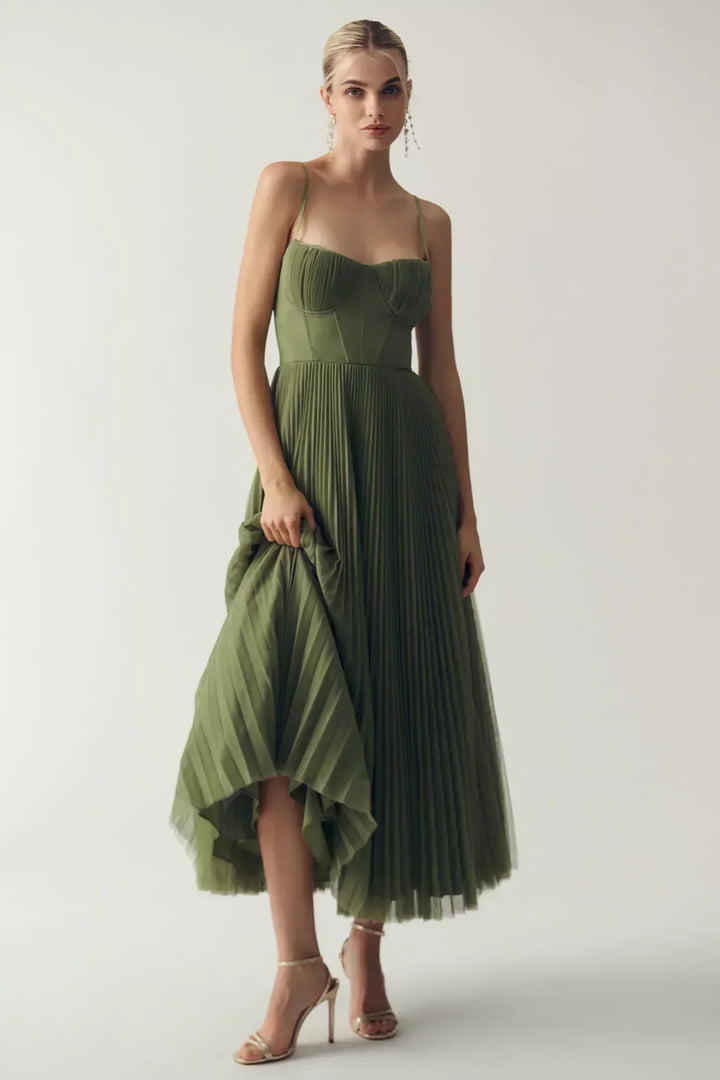 Olivia – Eleganza Moderna — Abito con Schiena Scoperta