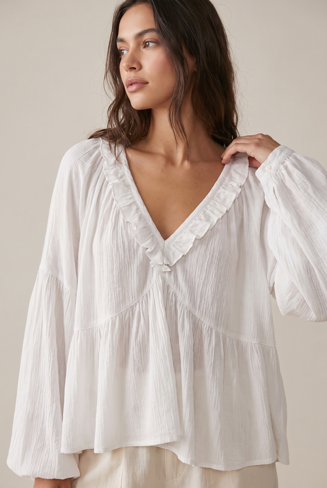 Airy - White front