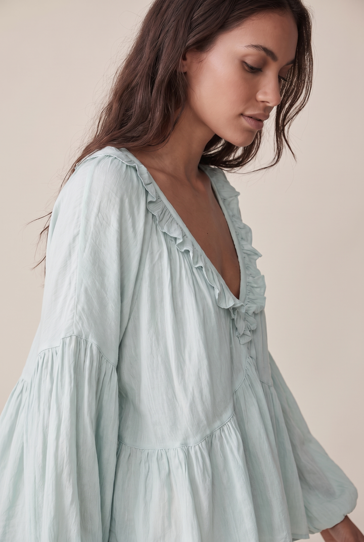 Airy - Light Green three-quarter