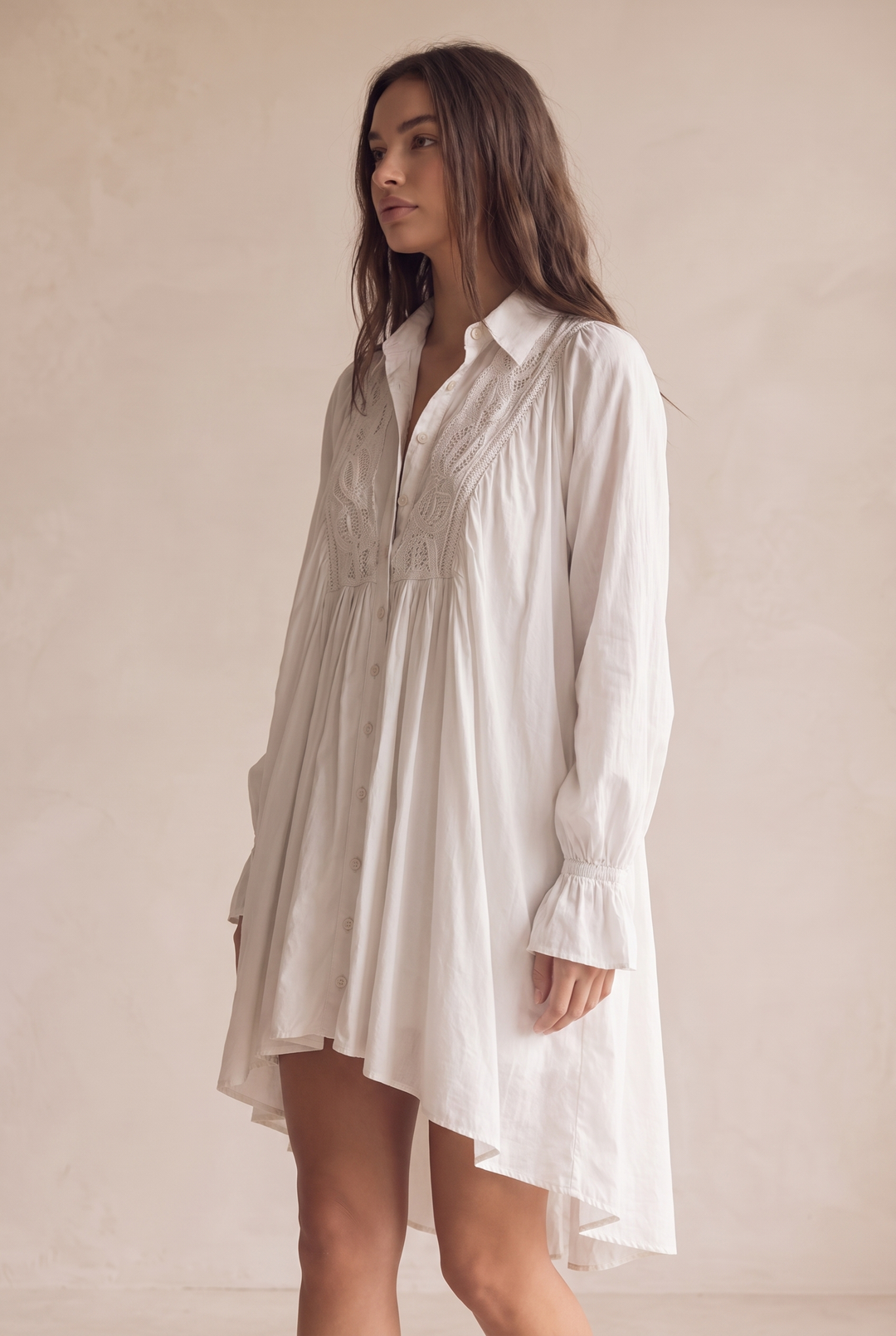 Mary Retro Lace Mini Dress - white three-quarter view