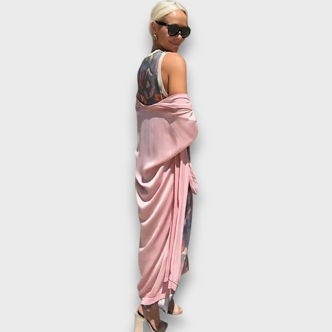 Abito lungo con fantasia floreale e cardigan leggero