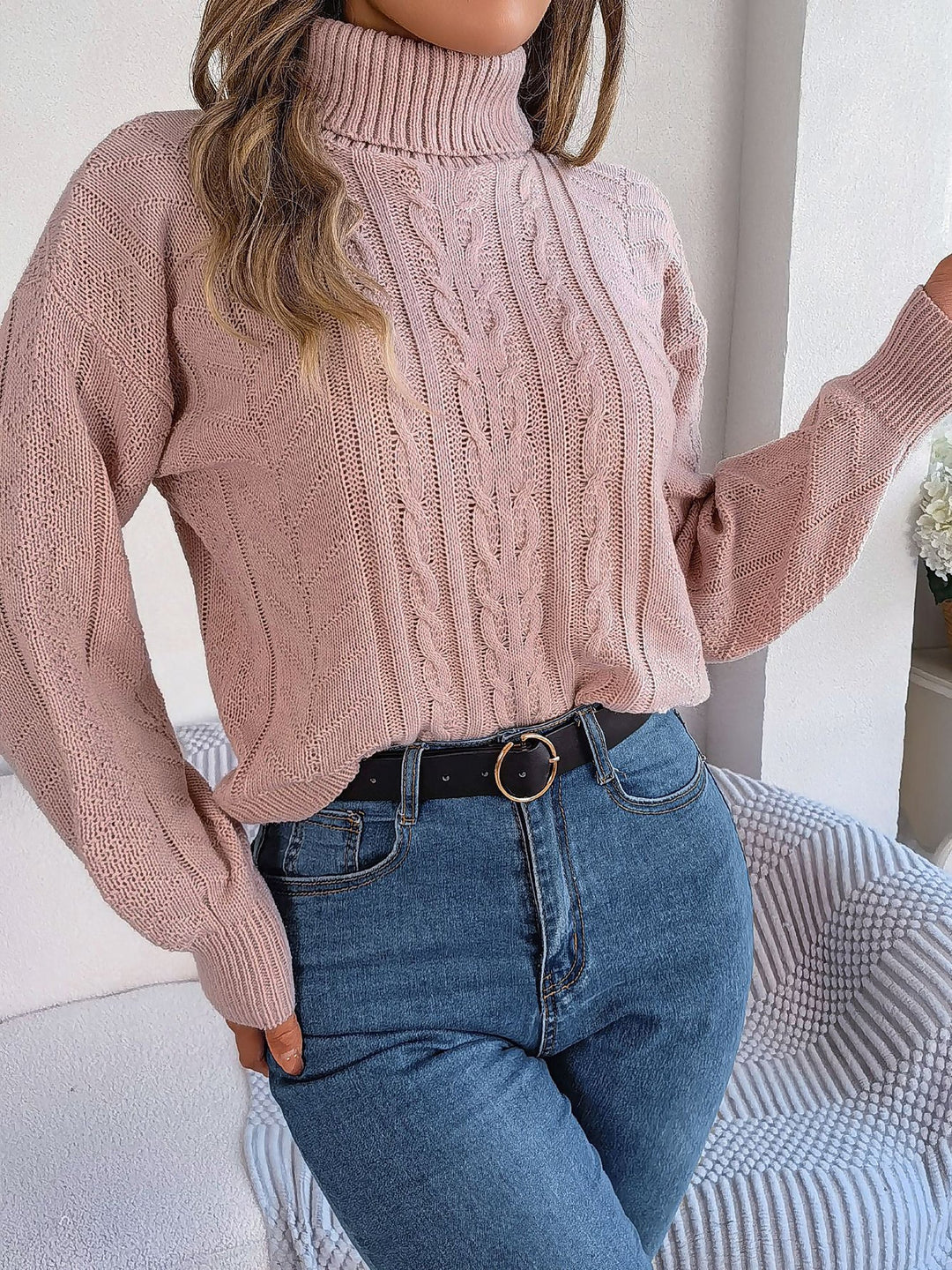Effortless Sweatshirt for Women with Turtleneck Cable Knit Long Sleeve Style