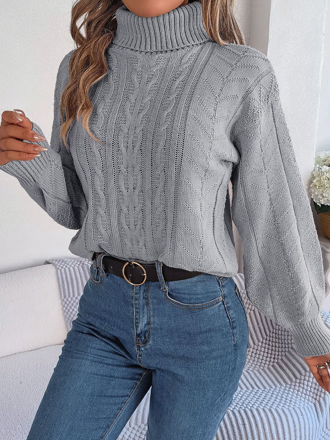 Effortless Sweatshirt for Women with Turtleneck Cable Knit Long Sleeve Style