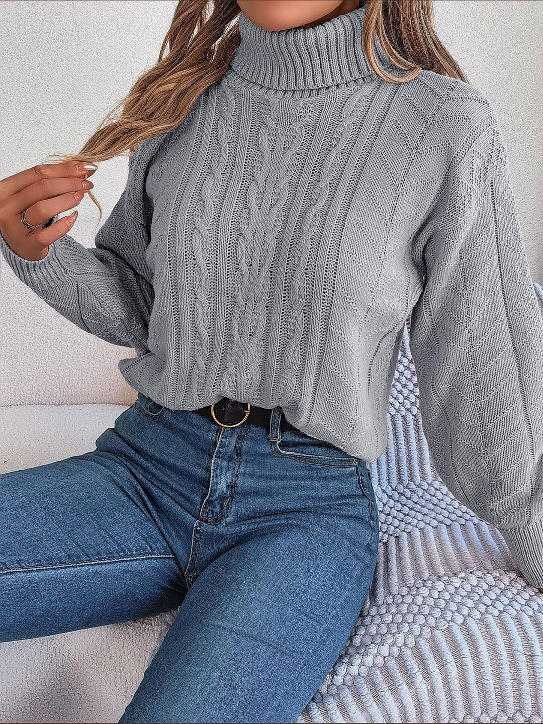 Effortless Sweatshirt for Women with Turtleneck Cable Knit Long Sleeve Style