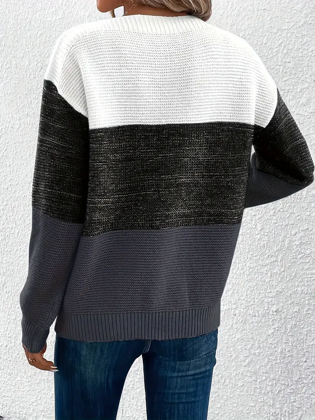 Effortless Sweatshirt for Women with Color Block Crewneck Long Sleeve Knit Style
