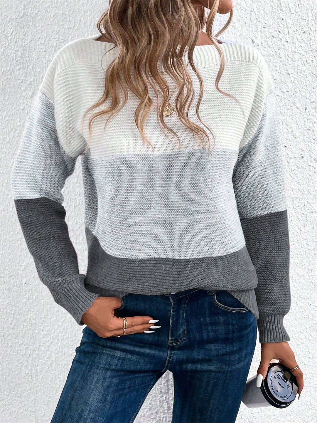 Effortless Sweatshirt for Women with Color Block Crewneck Long Sleeve Knit Style