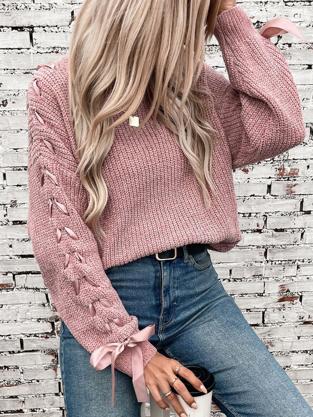 Effortless Sweatshirt for Women with Lace Trim Sleeve Crewneck Waffle Knit Style