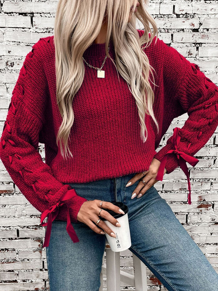 Effortless Sweatshirt for Women with Lace Trim Sleeve Crewneck Waffle Knit Style