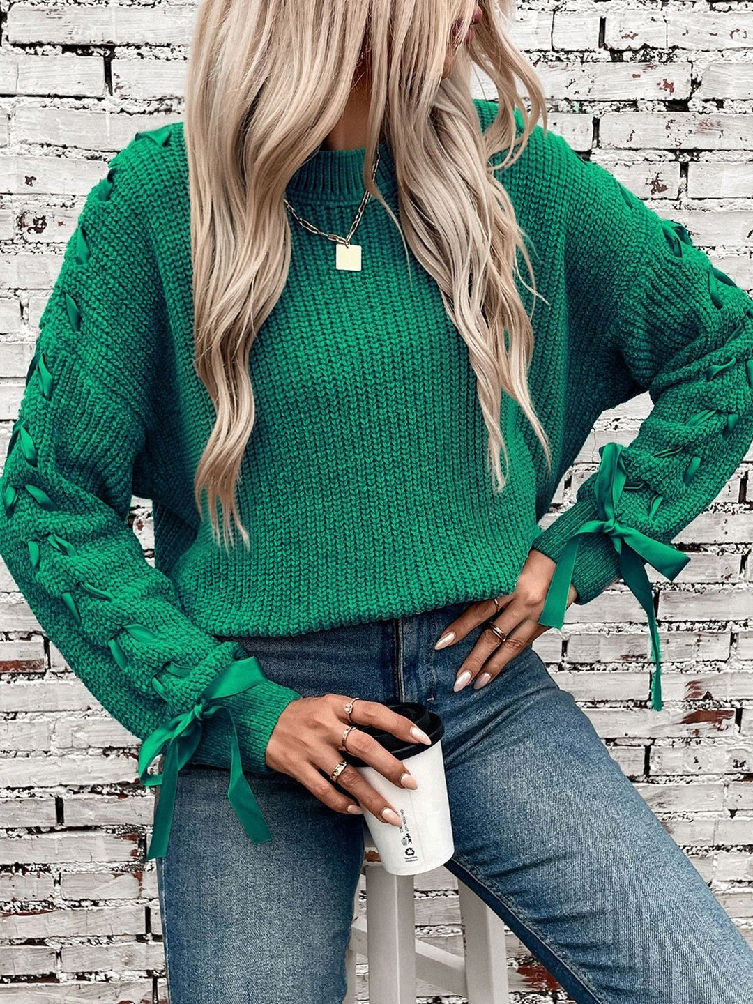 Effortless Sweatshirt for Women with Lace Trim Sleeve Crewneck Waffle Knit Style
