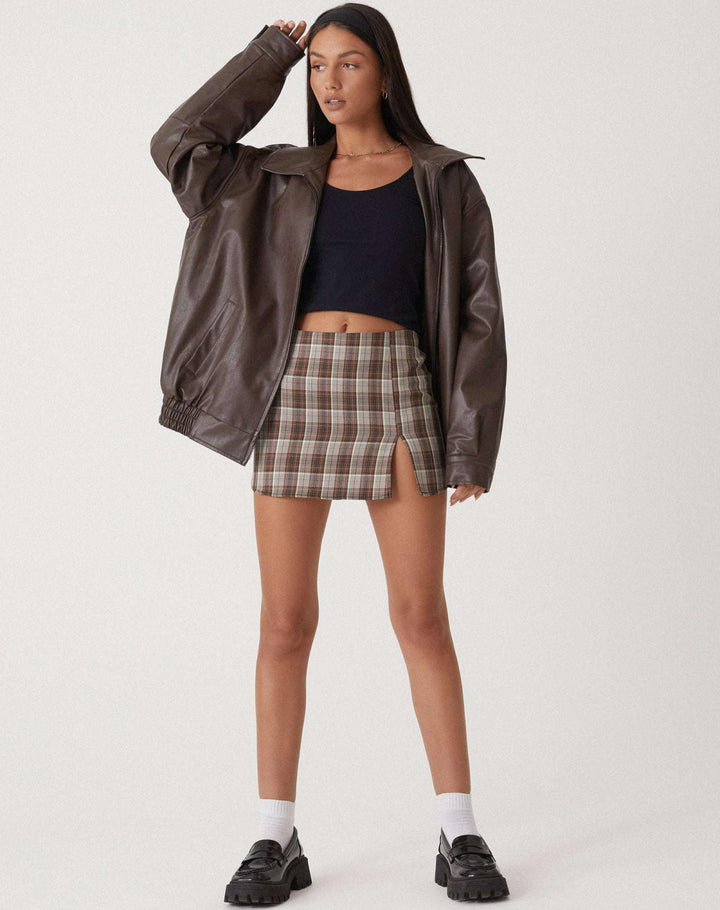Effortless Faux Leather Jacket for Women with Collared Long Sleeve Oversized Relaxed Style